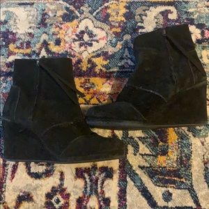 Toms Desert Wedge Booties Black Suede